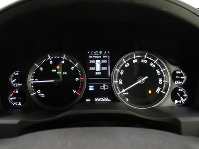 صورة مصغرة 37 لـ 2016 Toyota LAND CRUISER 200