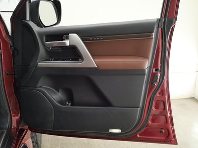 صورة مصغرة 26 لـ 2016 Toyota LAND CRUISER 200