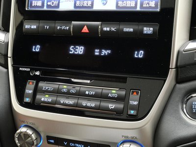 صورة مصغرة 68 لـ 2016 Toyota LAND CRUISER 200