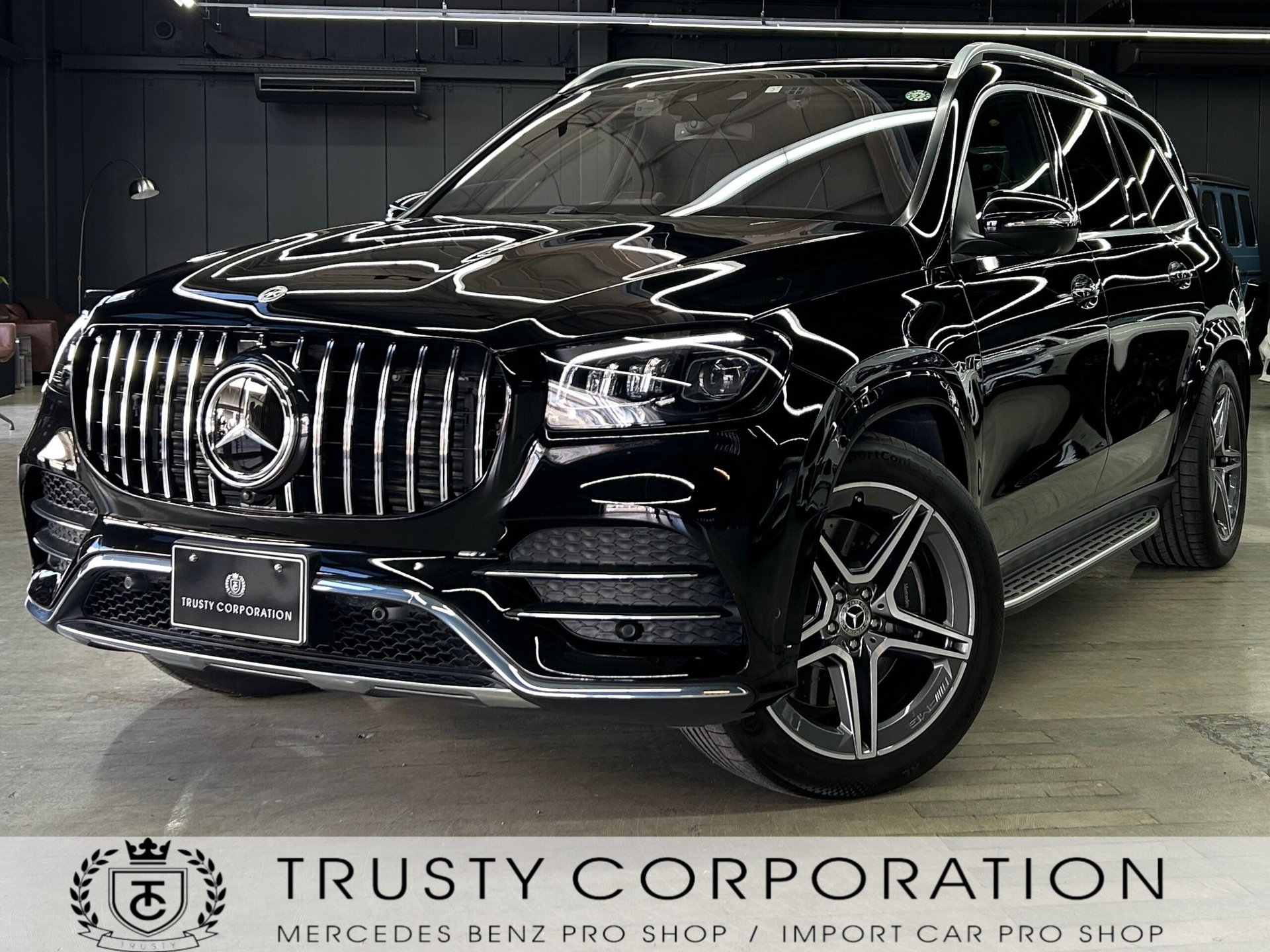 MERCEDES-BENZ GLS - View 1