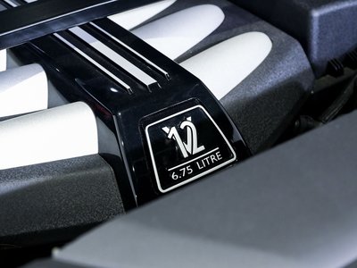 ROLLS-ROYCE CULLINAN - 9