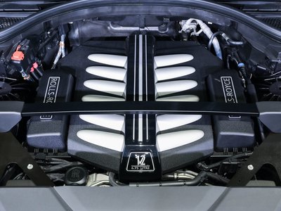 ROLLS-ROYCE CULLINAN - 8