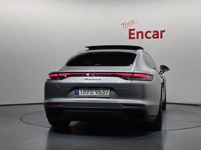 2023 Porsche PANAMERA 照片 3