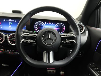 MERCEDES-BENZ GLA - 8