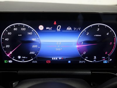 MERCEDES-BENZ GLA - 7