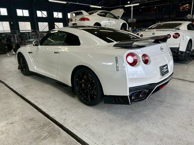 NISSAN GT-R - 6