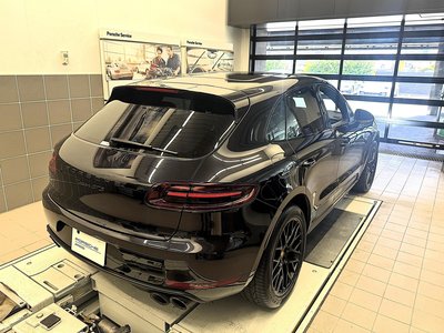PORSCHE MACAN - 8