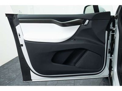 2017 Tesla MODEL X 缩略图 36