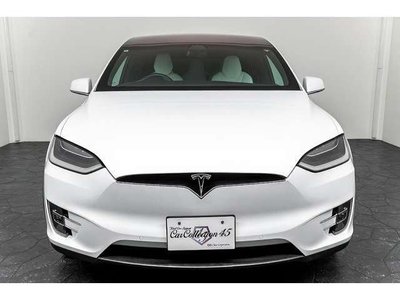 2017 Tesla MODEL X — фото 2