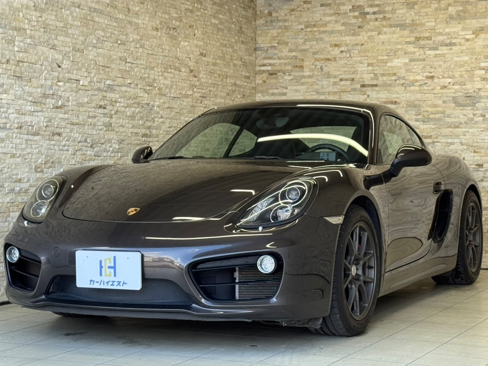 PORSCHE CAYMAN - View 1
