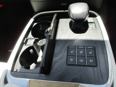 صورة مصغرة 18 لـ 2023 Lexus LS