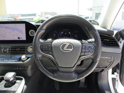 صورة مصغرة 15 لـ 2023 Lexus LS