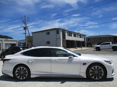 صورة 6 لـ 2023 Lexus LS