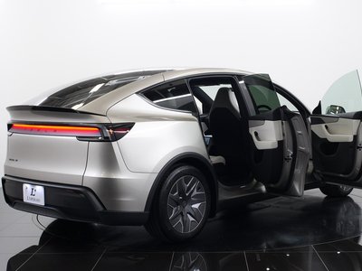 صورة مصغرة 20 لـ 2026 Tesla MODEL Y