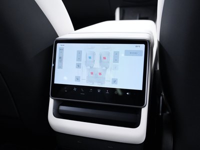 صورة مصغرة 40 لـ 2026 Tesla MODEL Y