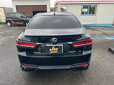 صورة 8 لـ 2017 Lexus LS