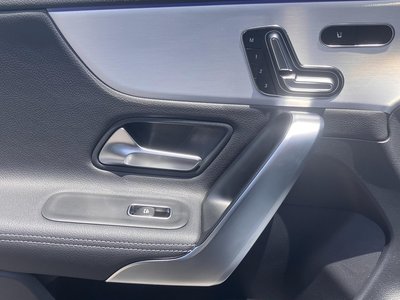 MERCEDES-BENZ CLA - 10