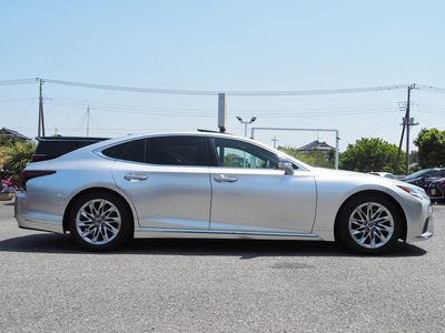LEXUS LS - 9