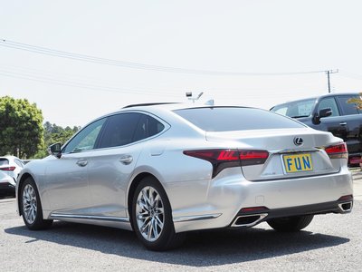 LEXUS LS - 6