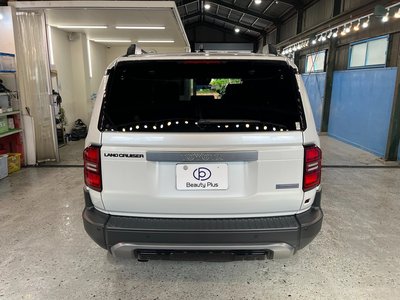 TOYOTA LAND CRUISER 250 - 8