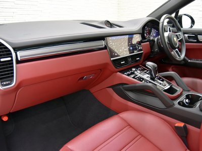 PORSCHE CAYENNE - 10