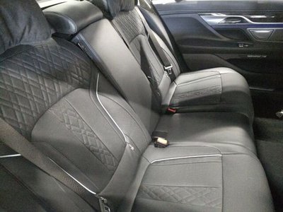 2017 BMW 7 SERIES — фото 6