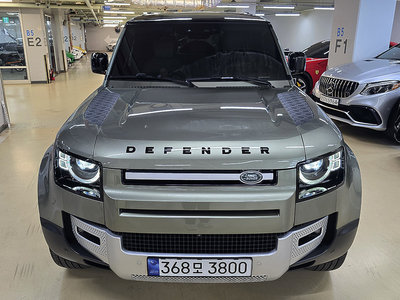 LAND ROVER DEFENDER - 2