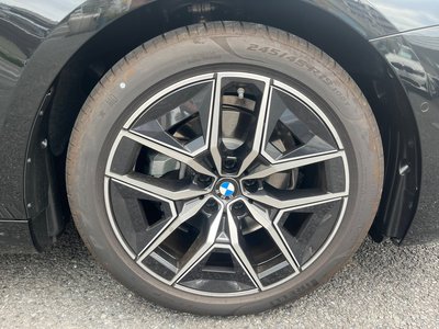 صورة مصغرة 33 لـ 2026 BMW 5 SERIES