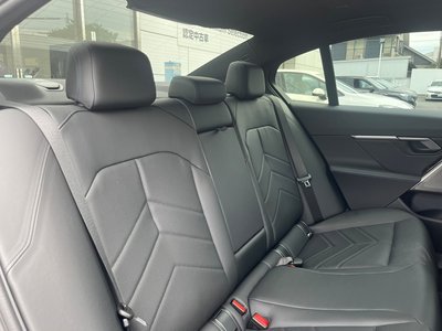 صورة مصغرة 20 لـ 2026 BMW 5 SERIES