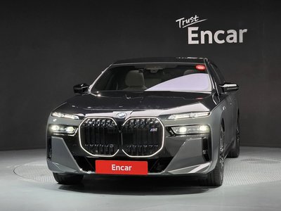 صورة 2 لـ 2024 BMW I7