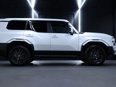 TOYOTA LAND CRUISER 250 - 9