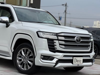 TOYOTA LAND CRUISER 300 - 7