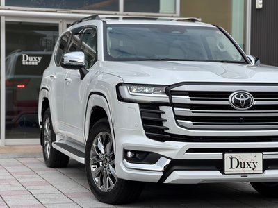 TOYOTA LAND CRUISER 300 - 9