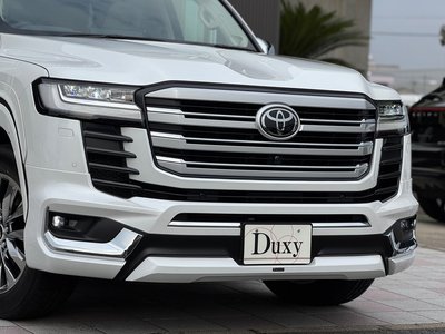 TOYOTA LAND CRUISER 300 - 8