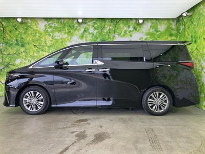2025 Toyota ALPHARD — фото 2