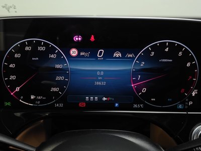 MERCEDES-BENZ E-CLASS - 8