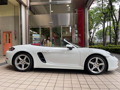 PORSCHE 718 - 9