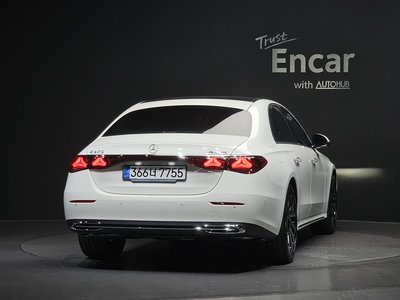 MERCEDES-BENZ E-CLASS - 3