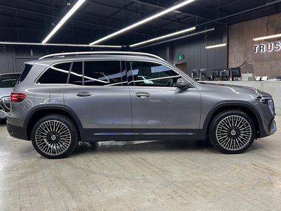 2025 Mercedes-BENZ EQB — миниатюра 16