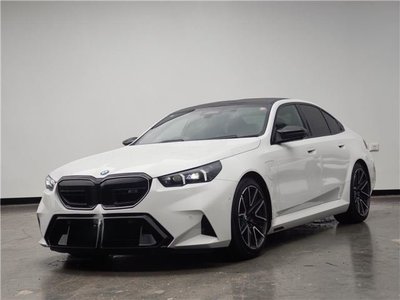 2025 BMW M5 photo 1