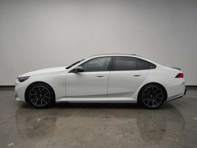 2025 BMW M5 缩略图 16