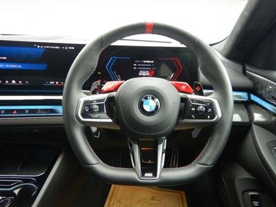 2025 BMW M5 缩略图 21