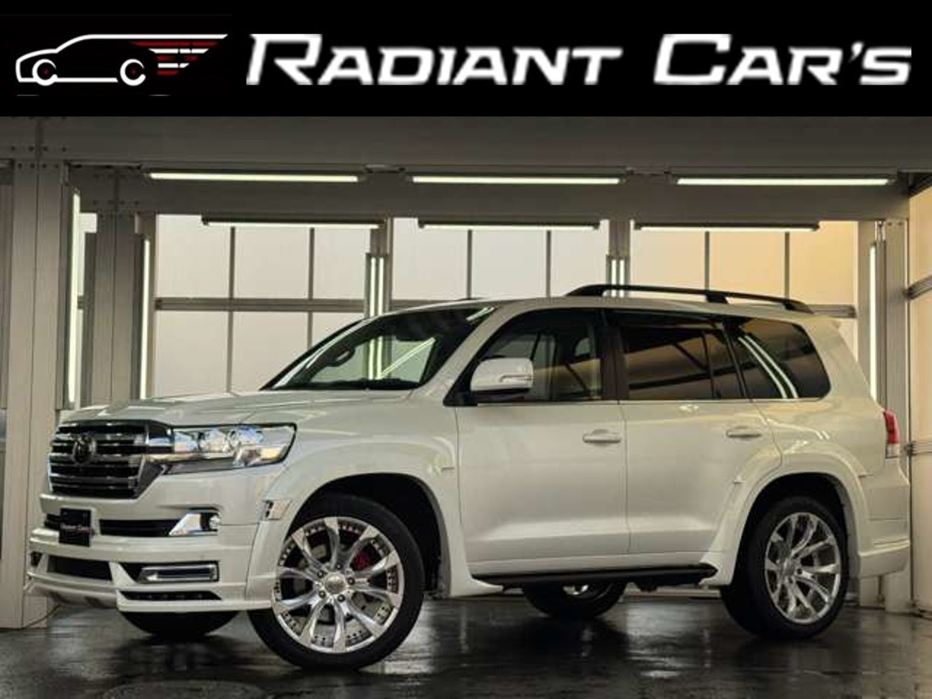 TOYOTA LAND CRUISER 200 - View 1