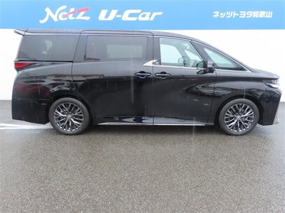 صورة 8 لـ 2023 Toyota VELLFIRE