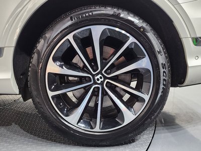 2024 Bentley BENTAYGA photo 8
