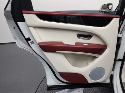 2024 Bentley BENTAYGA — миниатюра 15