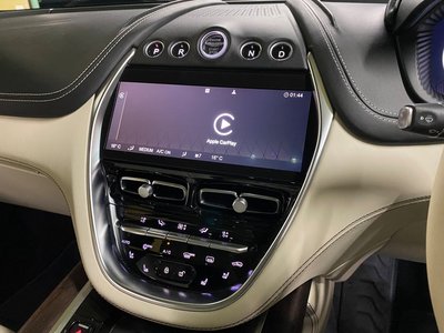 صورة 36 لـ 2021 Aston Martin DBX