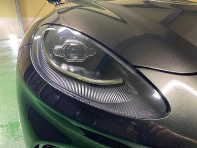 صورة 19 لـ 2021 Aston Martin DBX