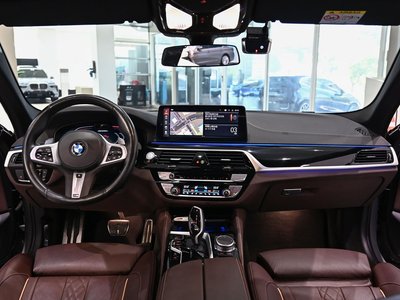 2022 BMW 5 SERIES — фото 4