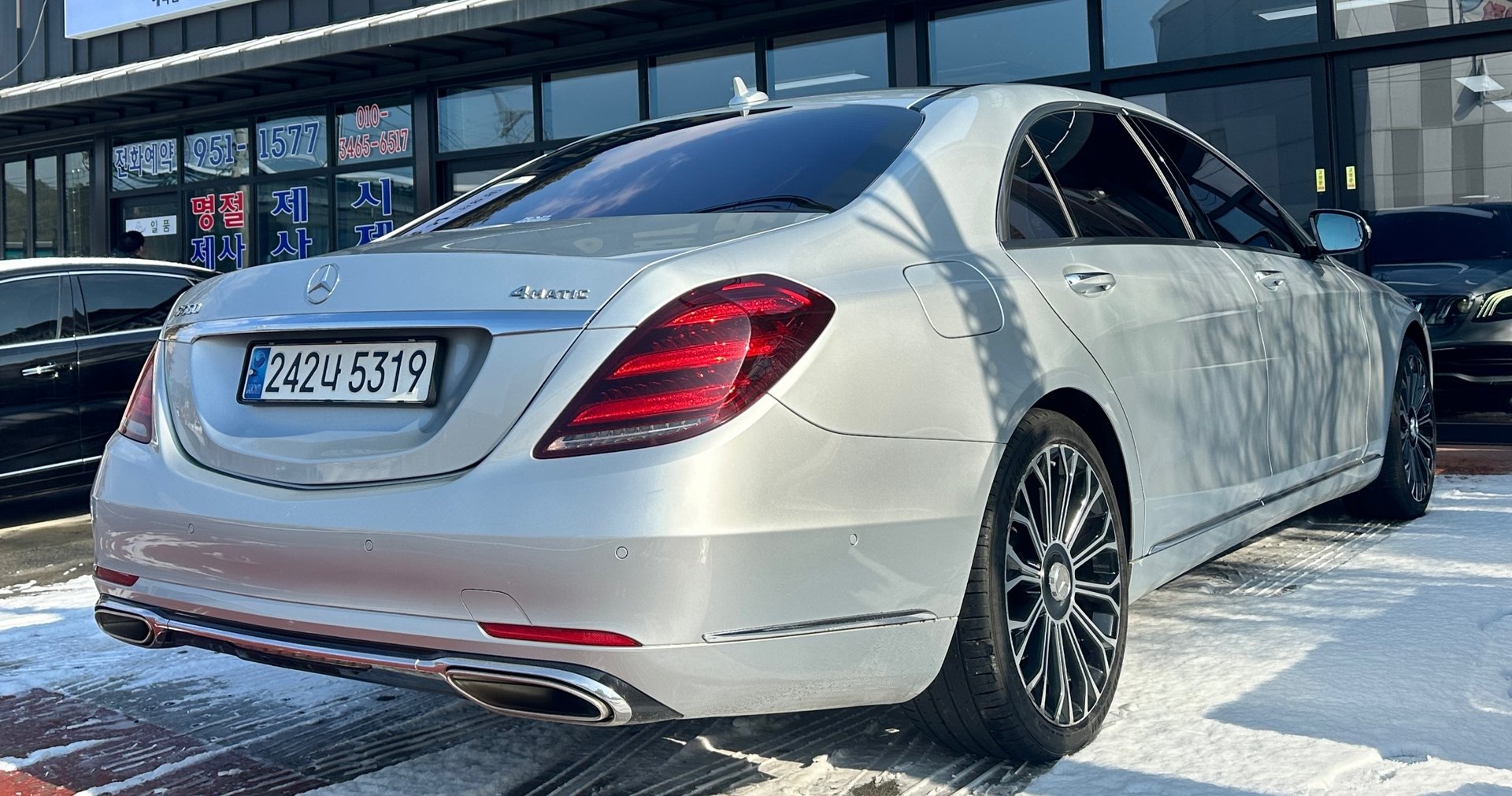 MERCEDES-BENZ S-CLASS - View 1